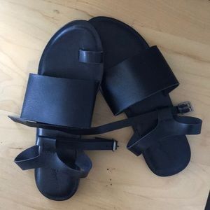 Universal Threads New Sandal
